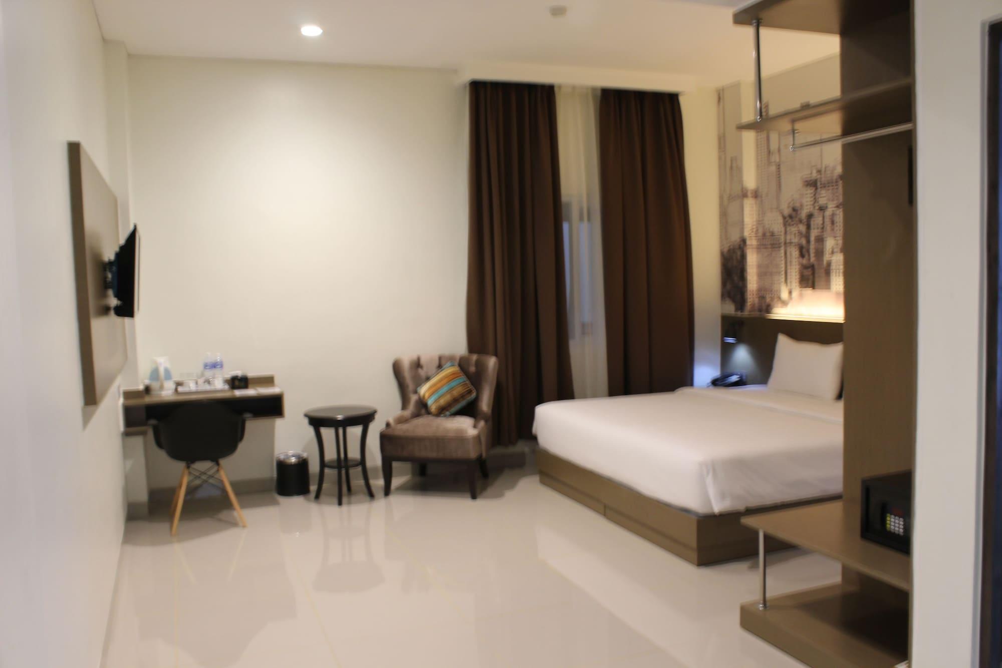 Opi Indah Hotel Palembang Exterior photo