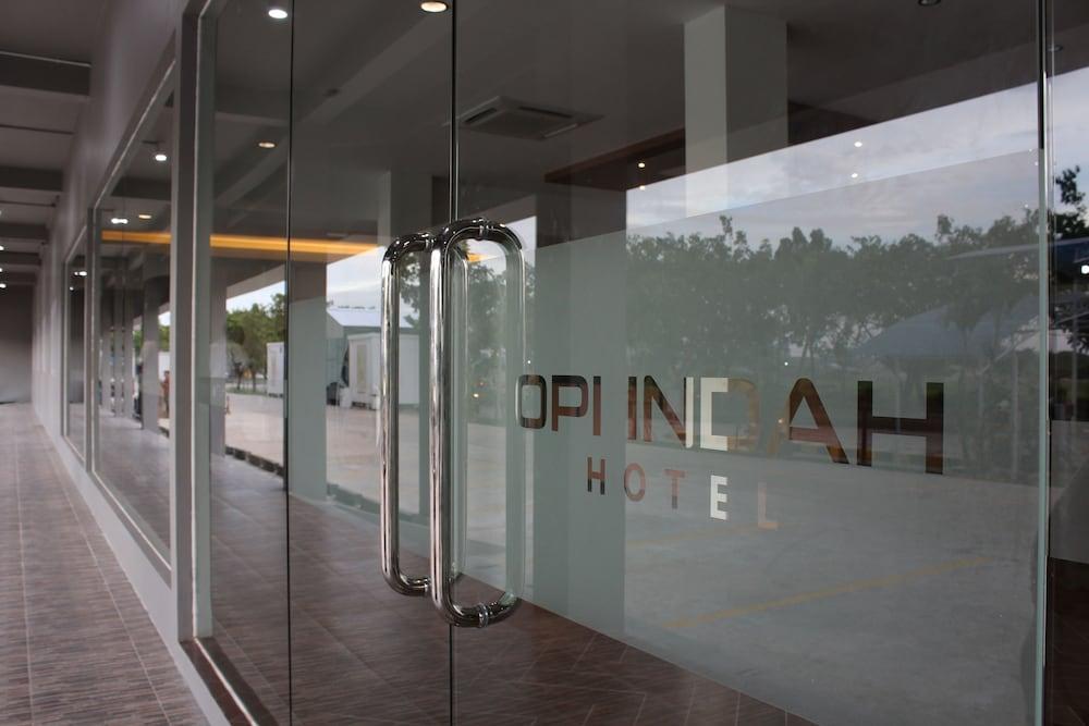 Opi Indah Hotel Palembang Exterior photo