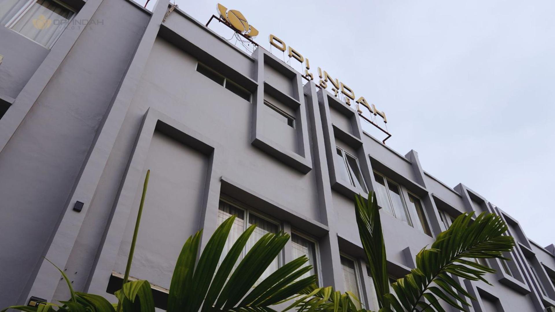 Opi Indah Hotel Palembang Exterior photo