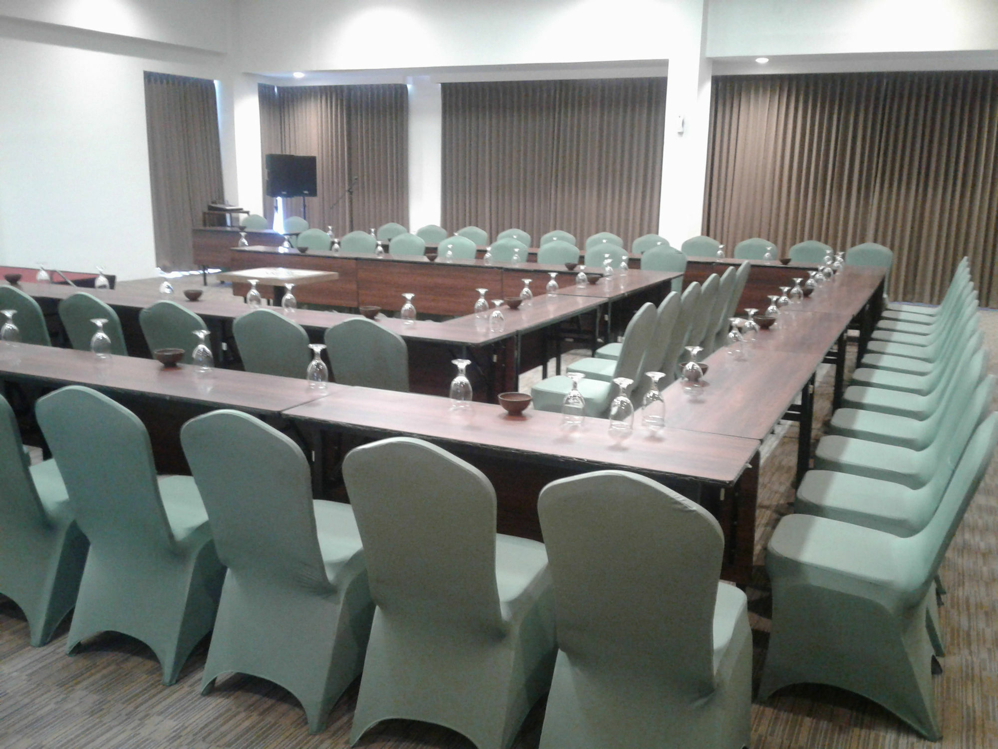 Opi Indah Hotel Palembang Exterior photo